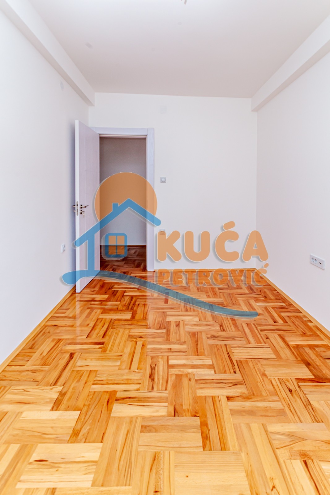 Trosoban stan, 58.67 m2, Pantelej, Borska ID: p-08590 12