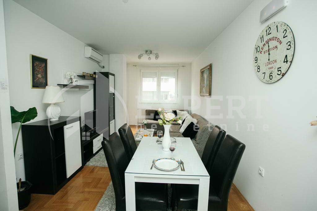 Trosoban stan, 64 m2, Centar, Kej Kola srpskih sestara ID: i-01219 3