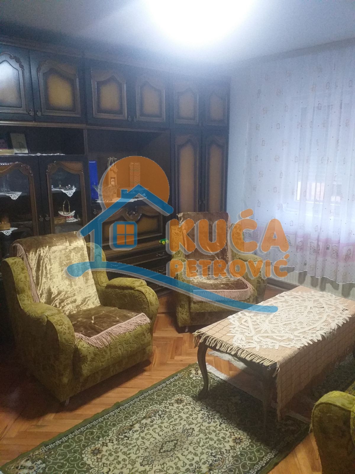 Trosoban stan, 64 m2, Tehnički fakulteti, Miluna Tošića Luna ID: i-08030 4