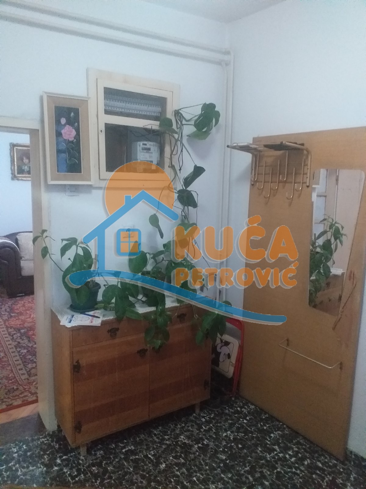 Trosoban stan, 64 m2, Tehnički fakulteti, Miluna Tošića Luna ID: i-08030 9