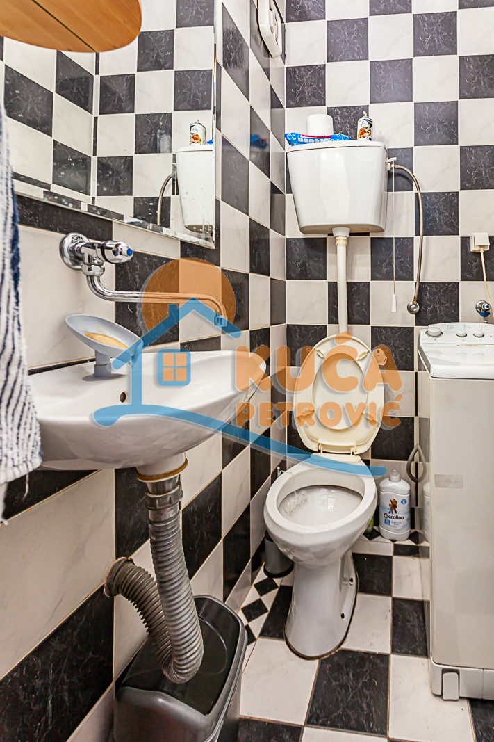 Trosoban stan, 72 m2, Marger, Episkopska ID: p-09992 2