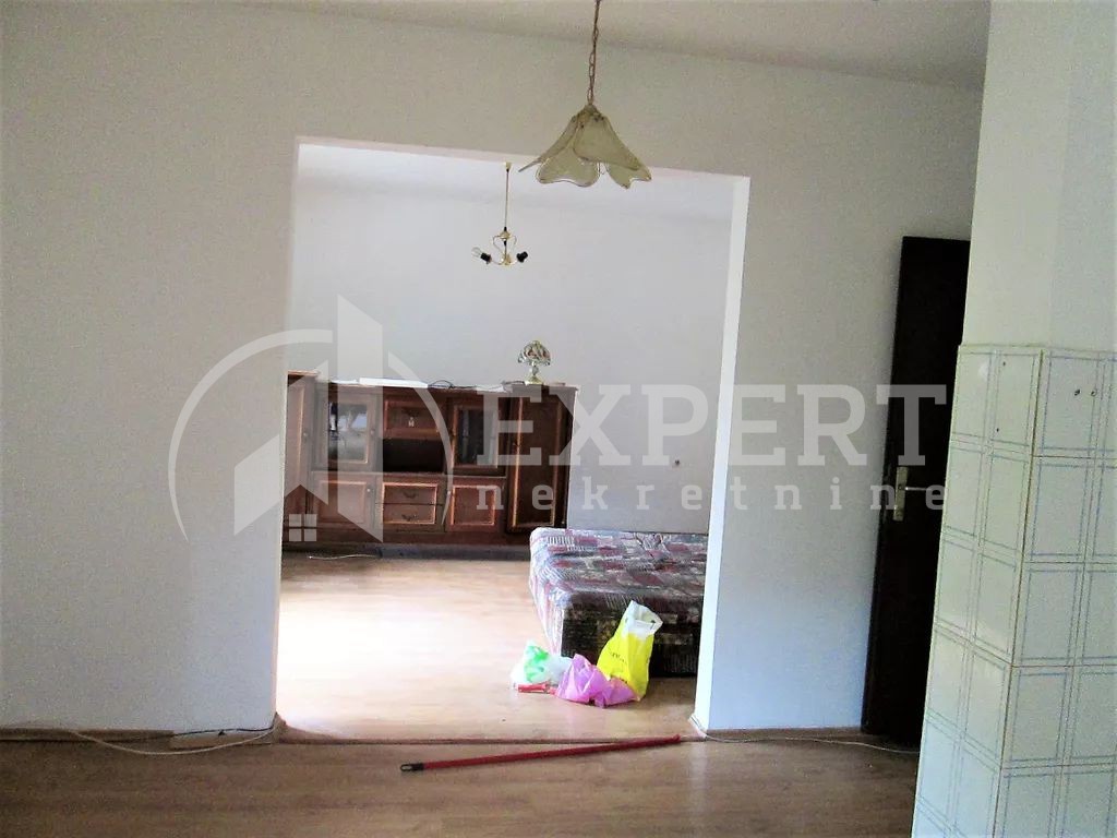 Trosoban stan, 76 m2, Durlan, Knjazevačka ID: p-03312 2