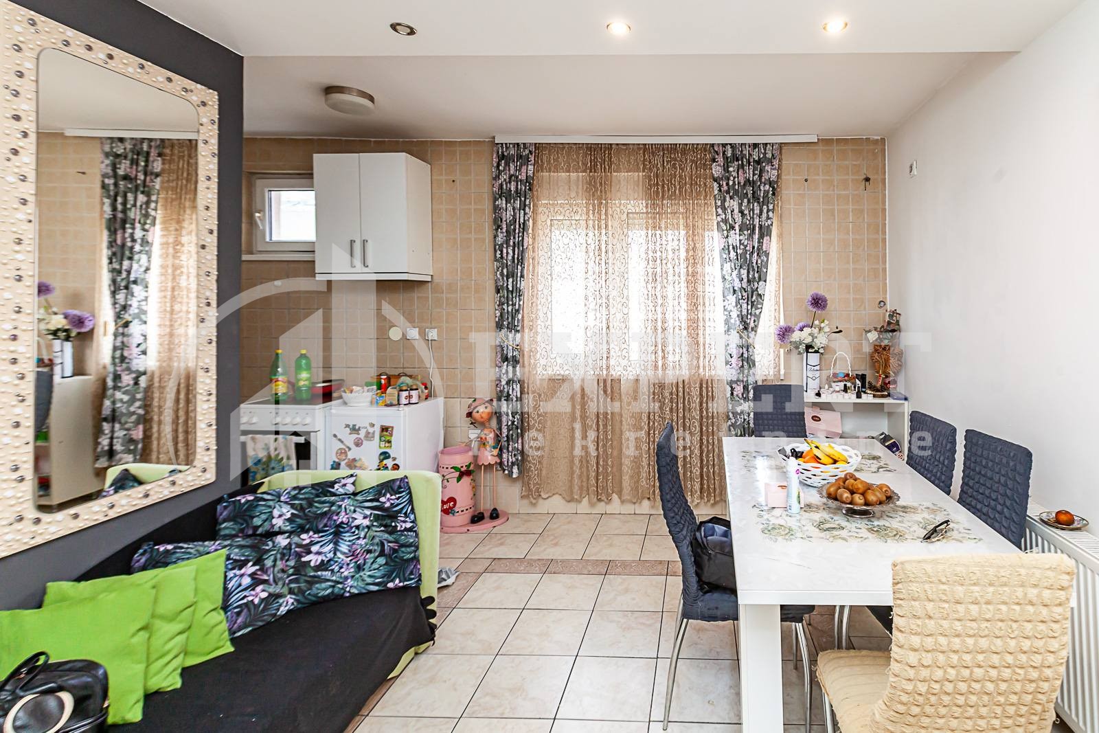 Trosoban stan, 80 m2, Palilula, Božidarčeva ID: p-010976 2