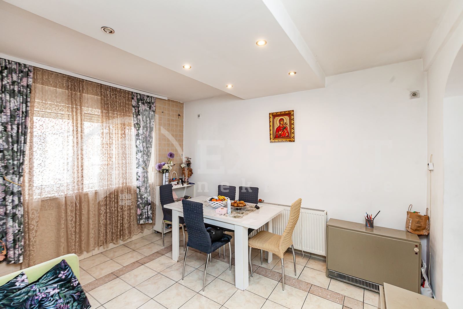 Trosoban stan, 80 m2, Palilula, Božidarčeva ID: p-010976 1