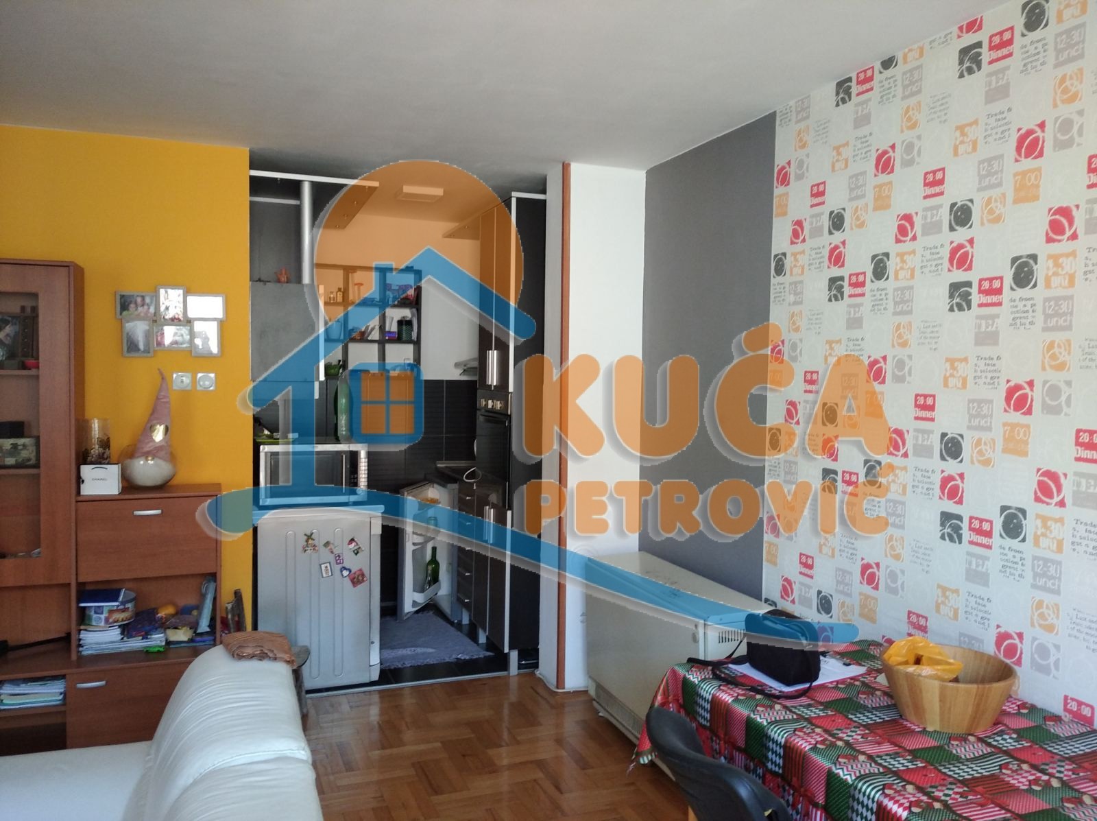 Trosoban stan, 80 m2, Pantelej, Studenička ID: p-05141 21