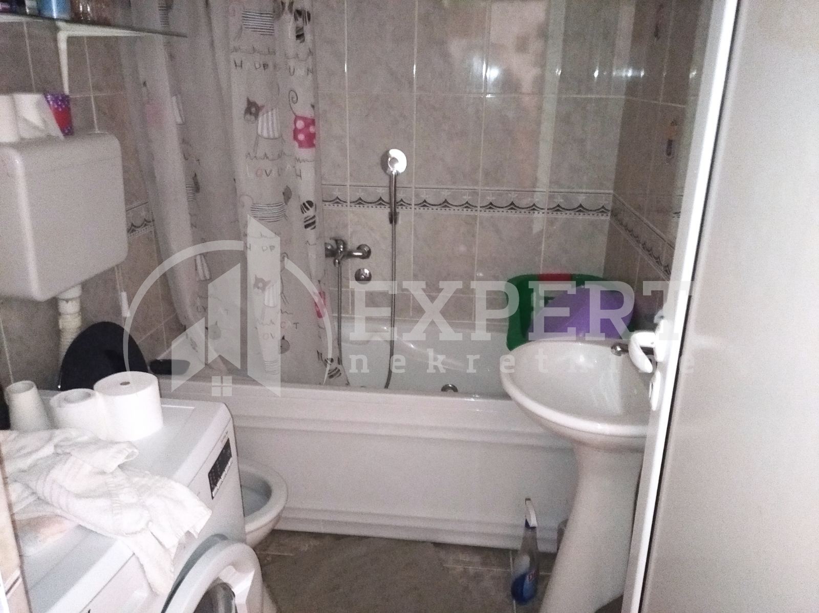 Trosoban stan, 80 m2, Pantelej, Studenička ID: p-05141 13