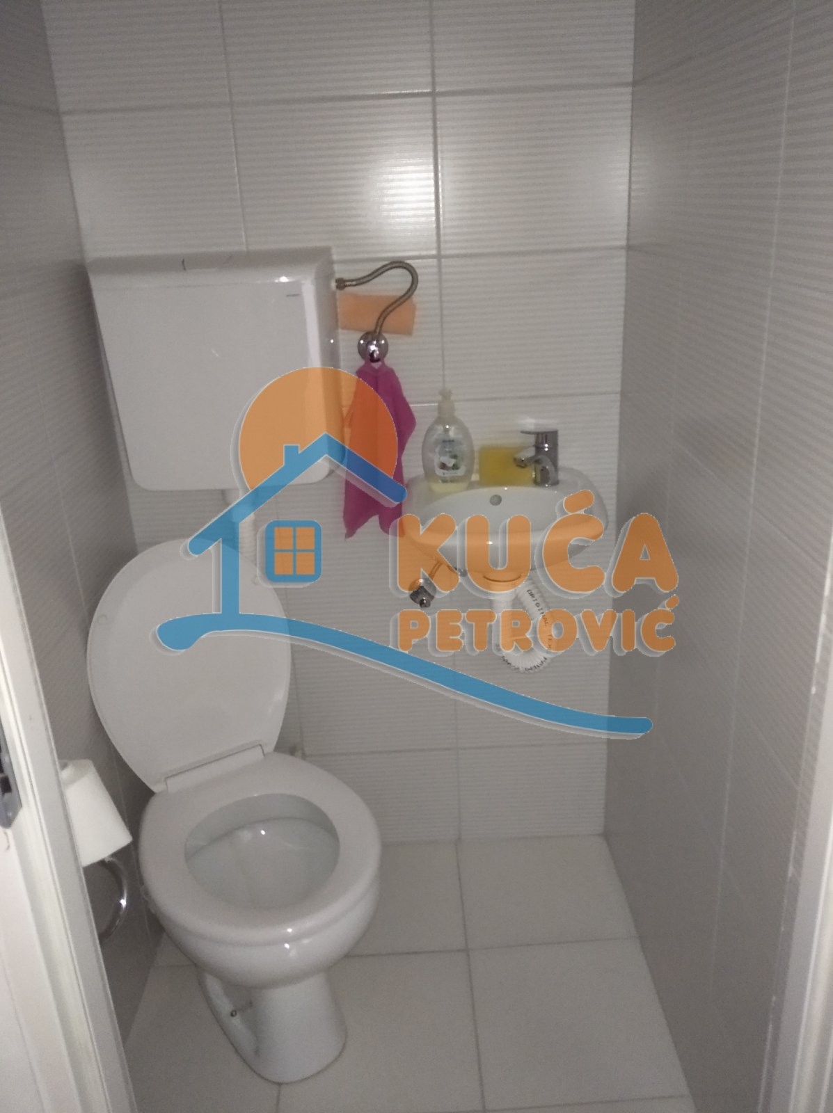 Trosoban stan, 80 m2, Pantelej, Studenička ID: p-05141 11