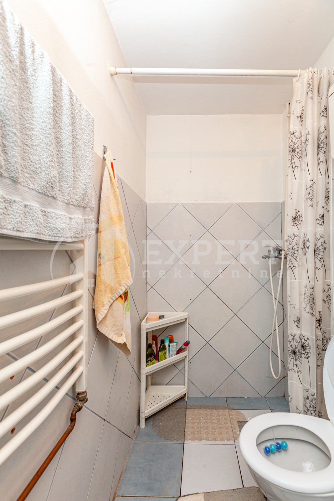 Trosoban stan, 81 m2, Durlan, Kninska ID: p-05014 13