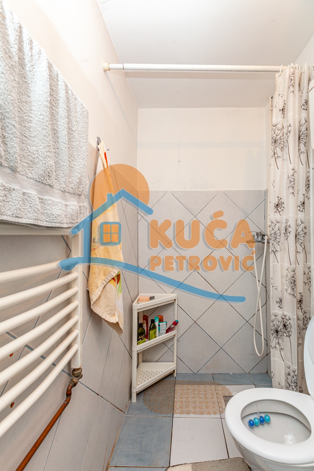 Trosoban stan, 81 m2, Durlan, Kninska ID: p-05014 13