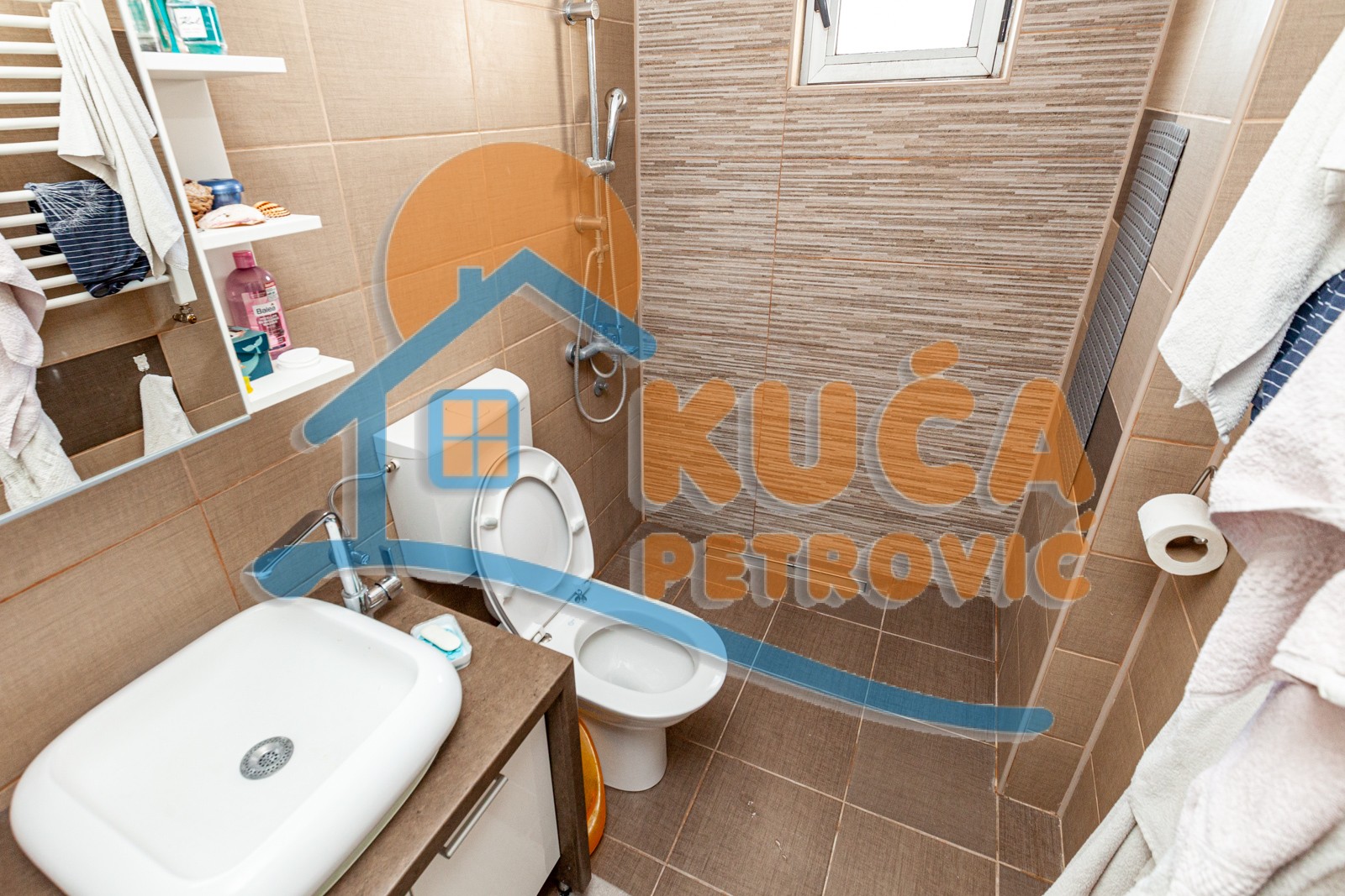 Trosoban stan, 81 m2, Durlan, Kninska ID: p-05014 16