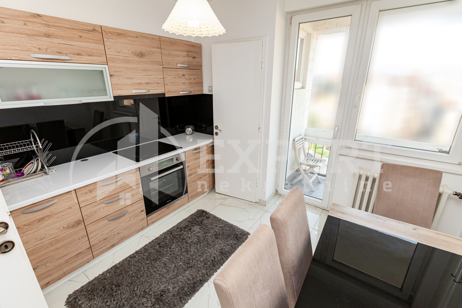 Trosoban stan, 91 m2, Centar, Trg Pavla Stojkovića ID: p-06905 14