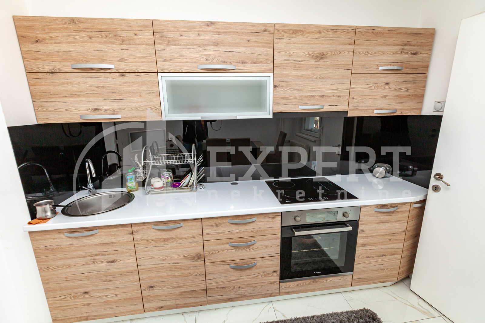 Trosoban stan, 91 m2, Centar, Trg Pavla Stojkovića ID: p-06905 15