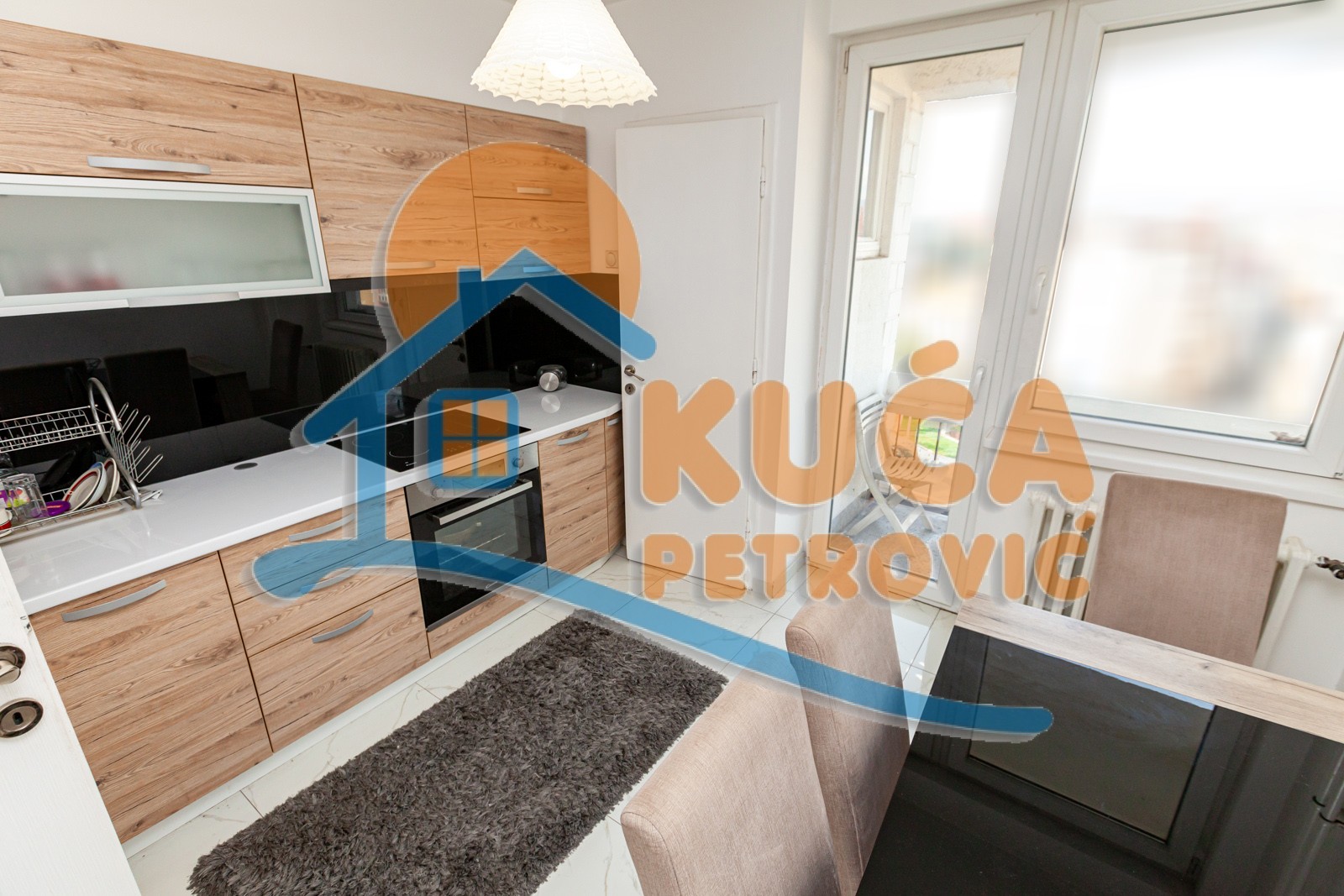 Trosoban stan, 91 m2, Centar, Trg Pavla Stojkovića ID: p-06905 14