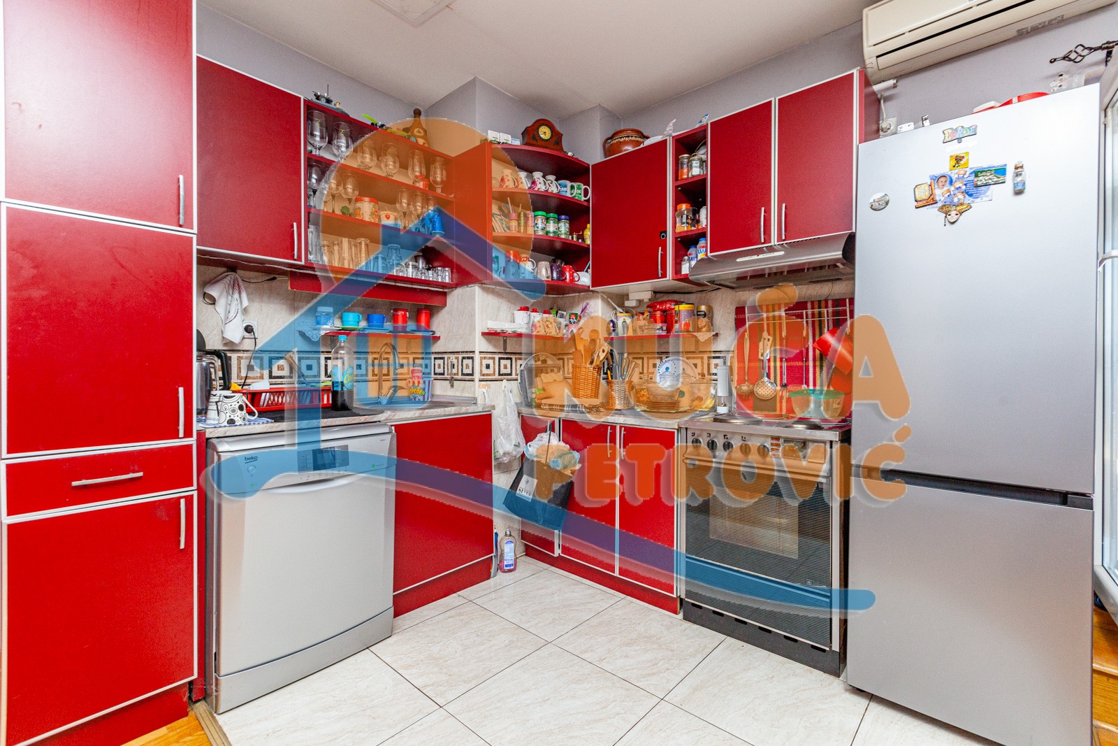 Trosoban stan, 95 m2, Centar, Generala Milojka Lešjanina ID: p-06096 8