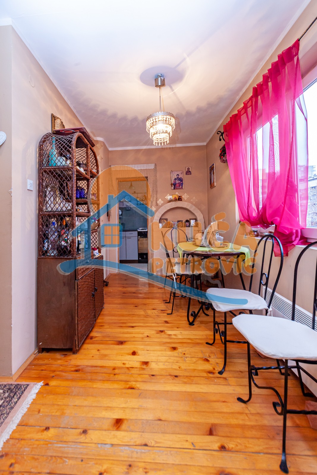 Trosoban stan, 95 m2, Medijana, Rentgenova ID: p-07384 11