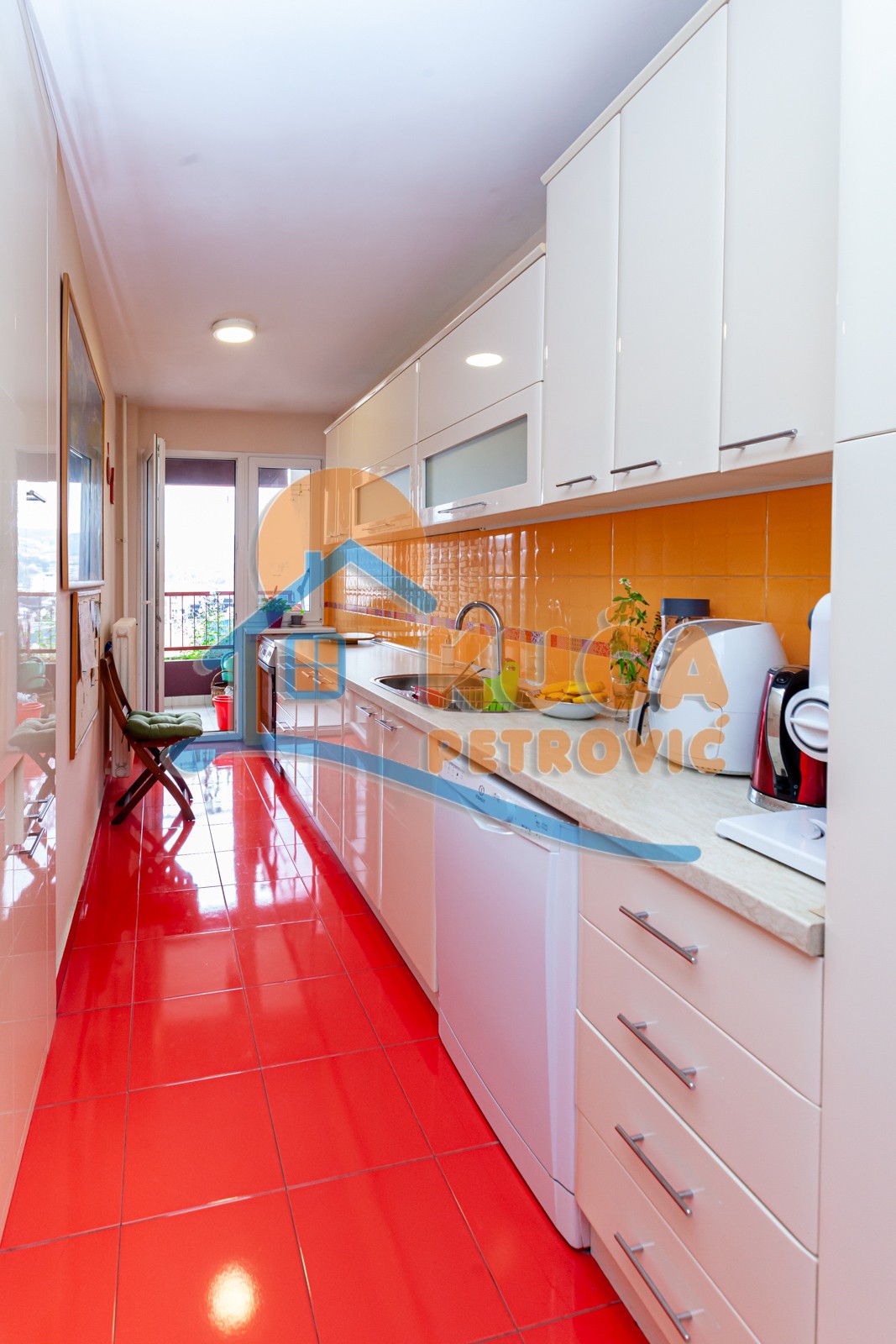 Trosoban stan, 98 m2, Medijana, Trg kralja Aleksandra Ujedinitelja ID: p-06884 12