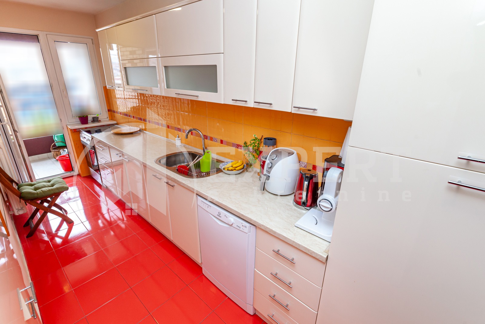 Trosoban stan, 98 m2, Medijana, Trg kralja Aleksandra Ujedinitelja ID: p-06884 14