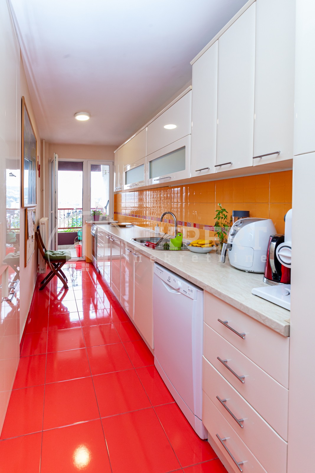 Trosoban stan, 98 m2, Medijana, Trg kralja Aleksandra Ujedinitelja ID: p-06884 12