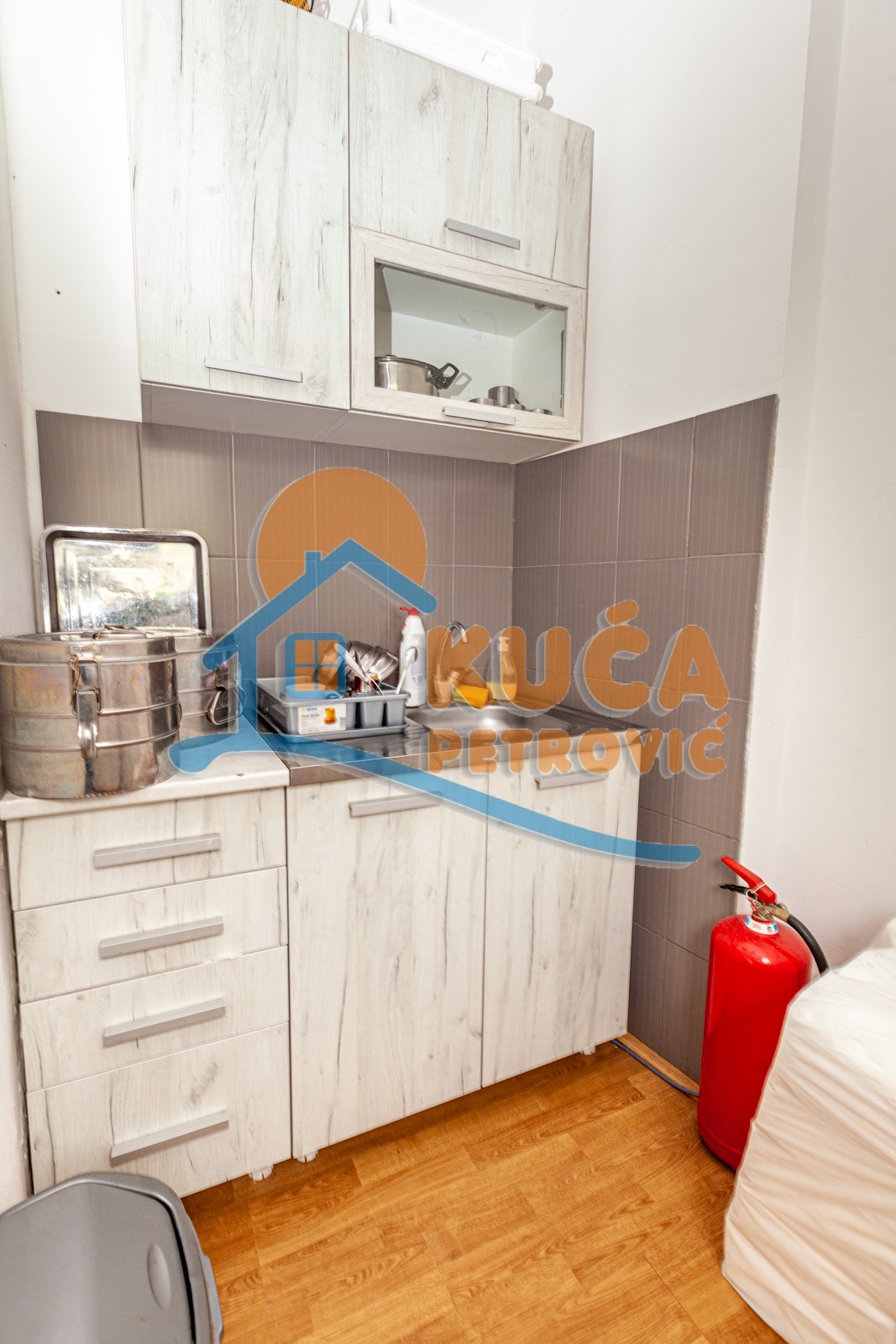 Trosobna kuća, 156 m2, Centar, Jug Bogdanova ID: p-03771 7