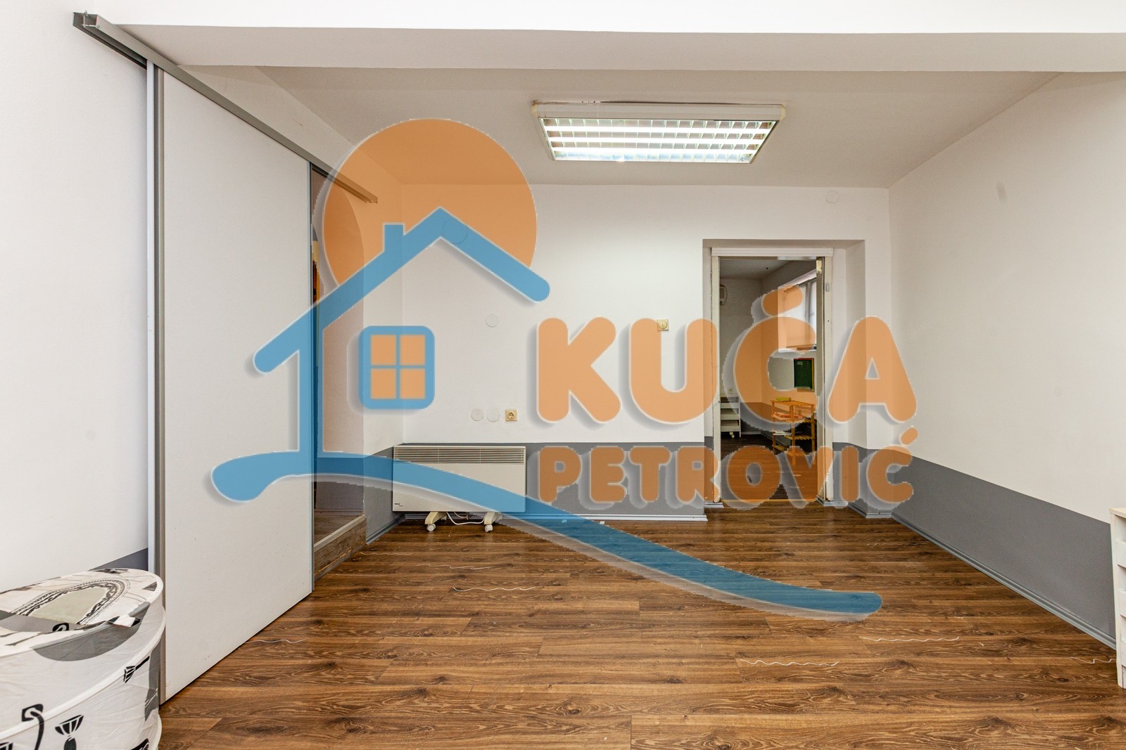 Trosobna kuća, 156 m2, Centar, Jug Bogdanova ID: p-03771 12