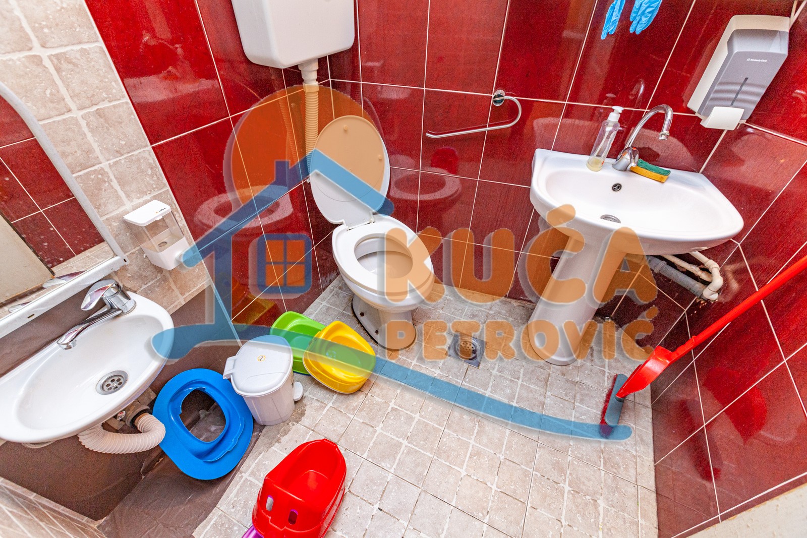 Trosobna kuća, 156 m2, Centar, Jug Bogdanova ID: p-03771 9