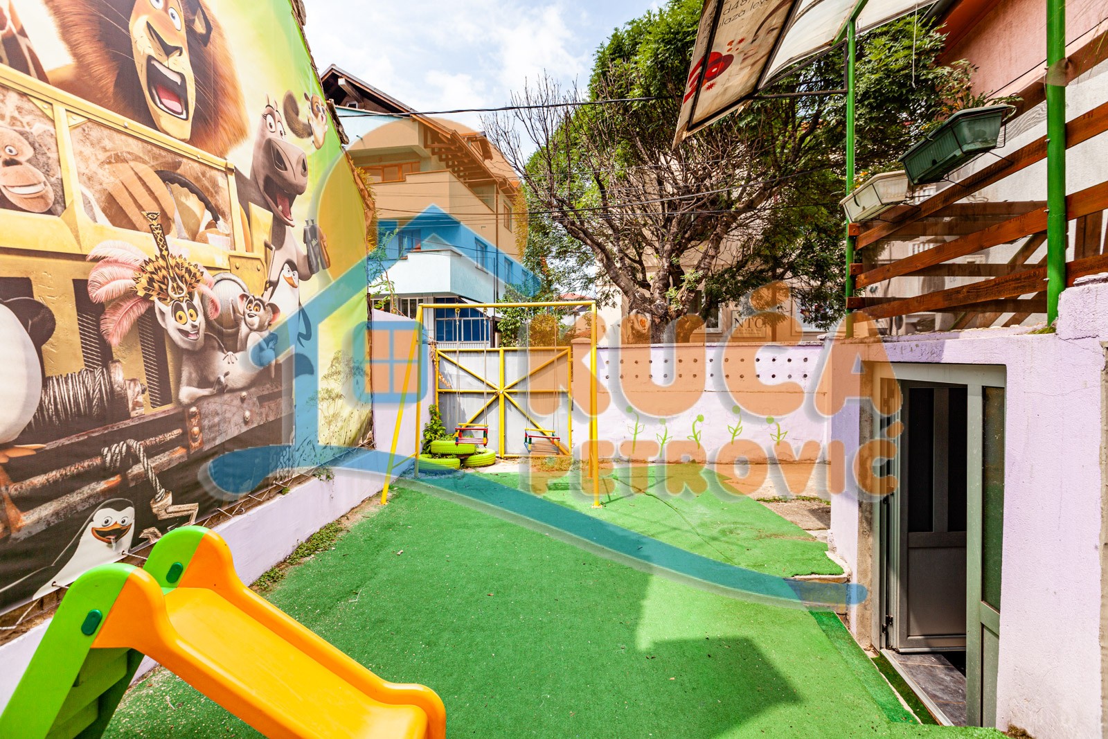 Trosobna kuća, 156 m2, Centar, Jug Bogdanova ID: p-03771 18