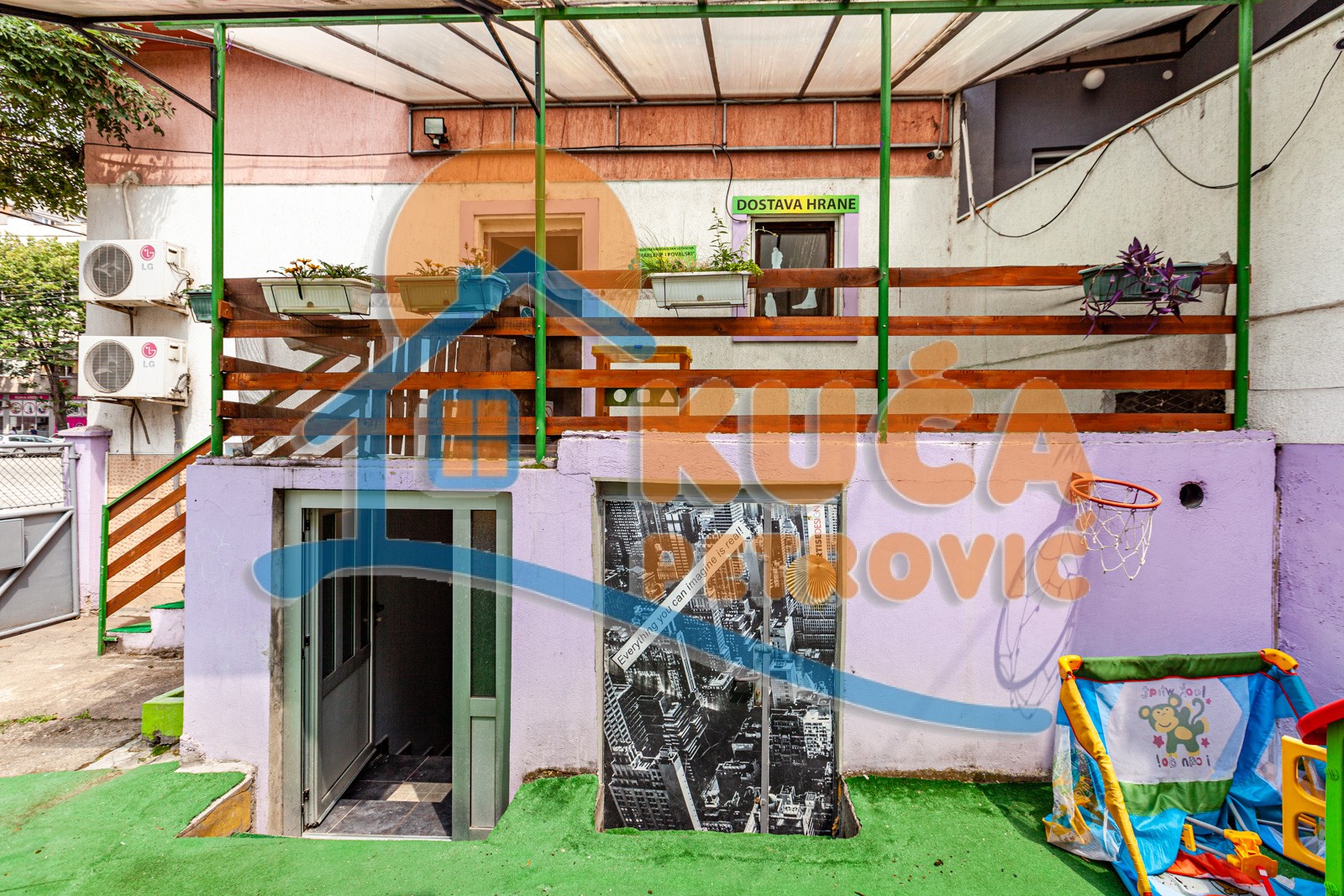 Trosobna kuća, 156 m2, Centar, Jug Bogdanova ID: p-03771 19