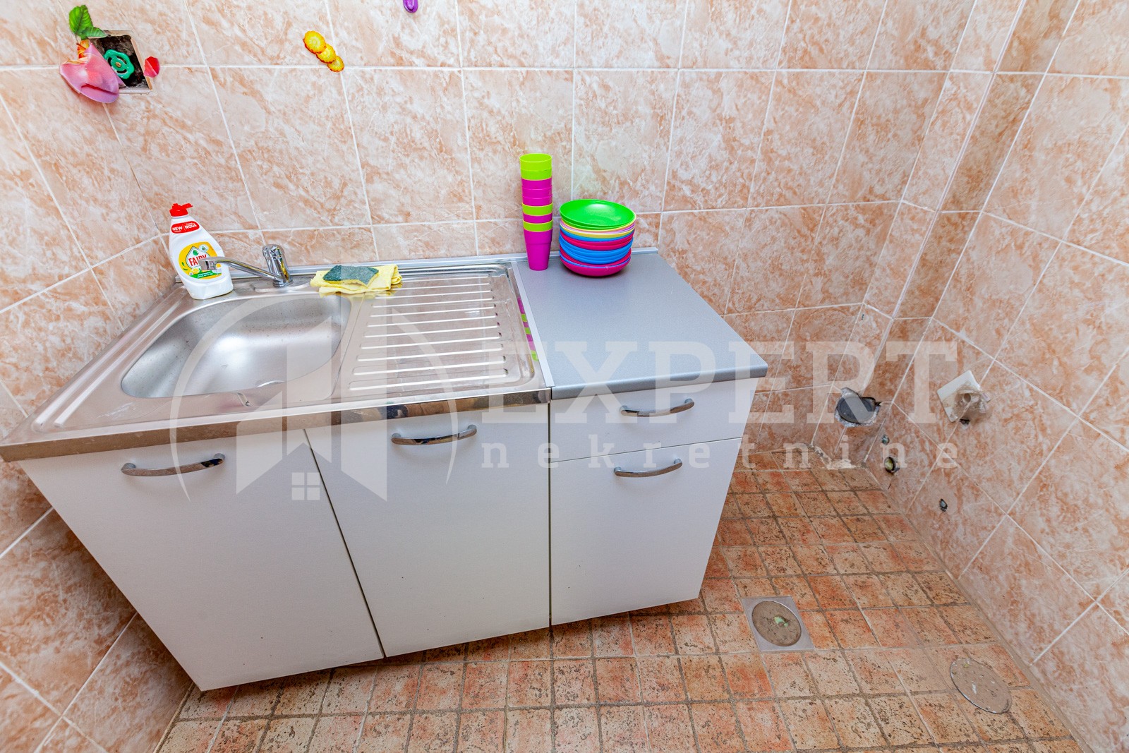 Trosobna kuća, 156 m2, Centar, Jug Bogdanova ID: p-03771 15