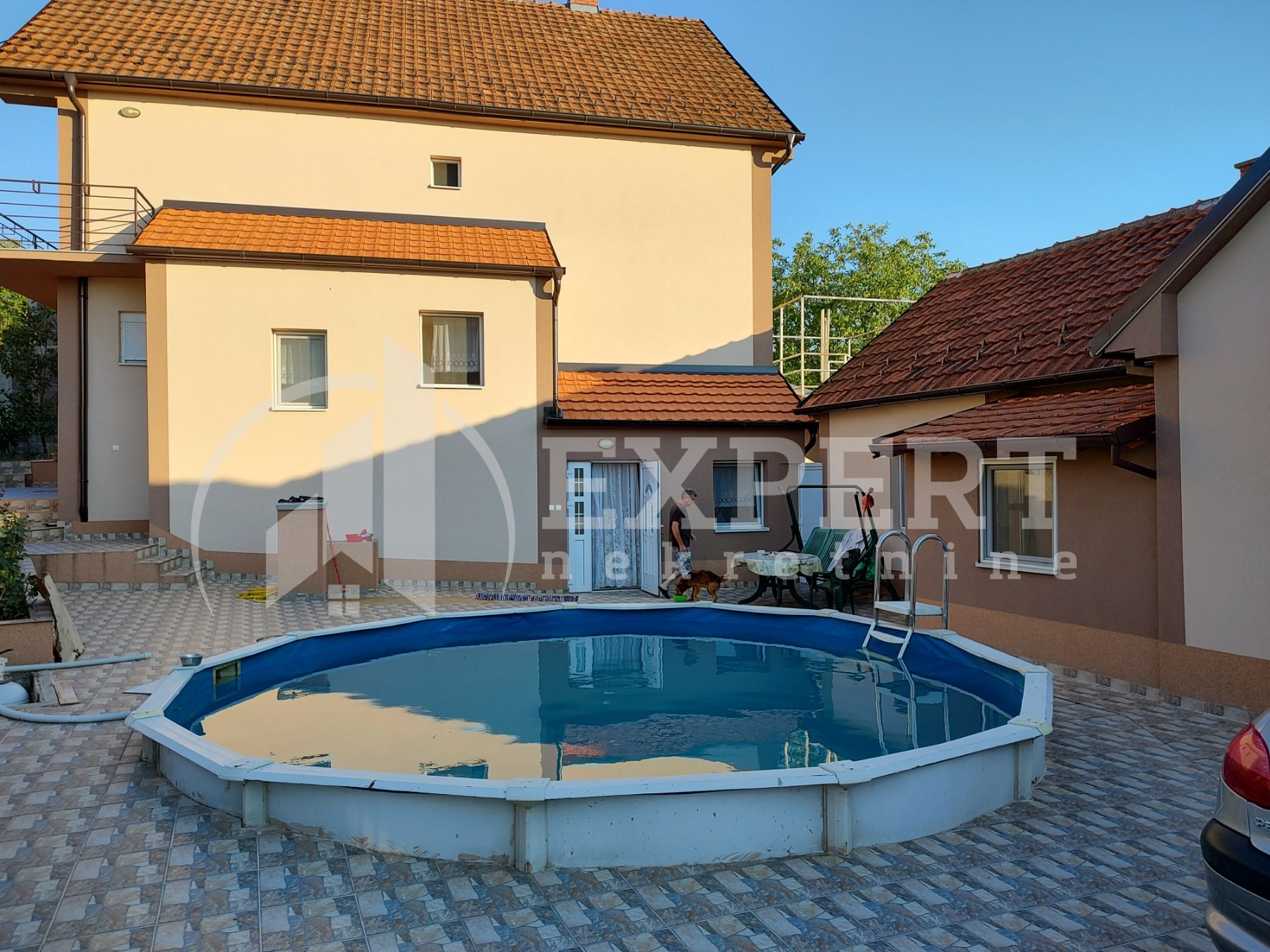 Trosobna kuća, 200 m2, Hajduk Veljkova ID: p-06376 15