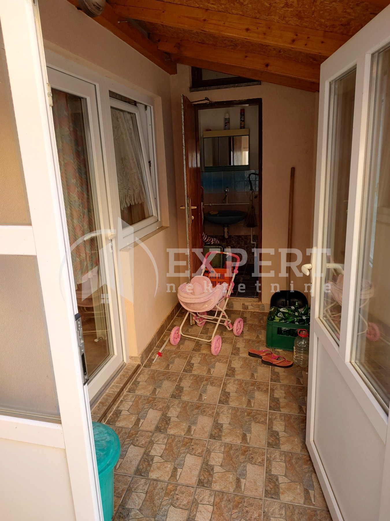 Trosobna kuća, 200 m2, Hajduk Veljkova ID: p-06376 6