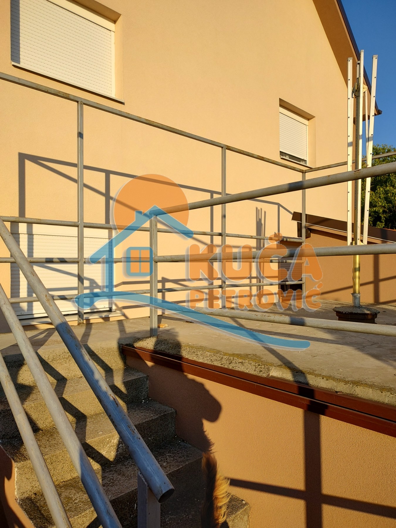 Trosobna kuća, 200 m2, Hajduk Veljkova ID: p-06376 3