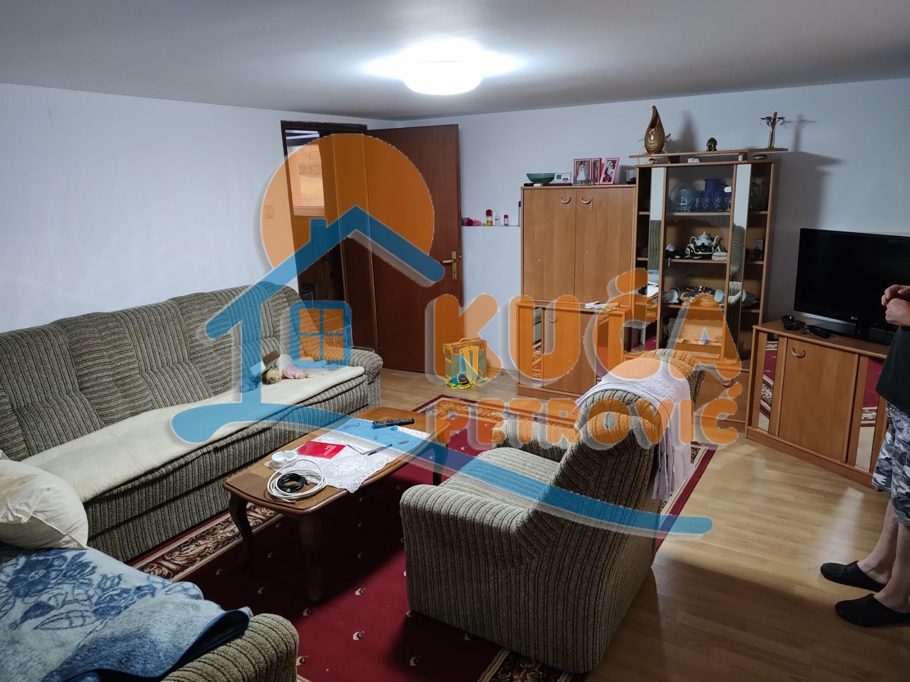 Trosobna kuća, 200 m2, Hajduk Veljkova ID: p-06376 23