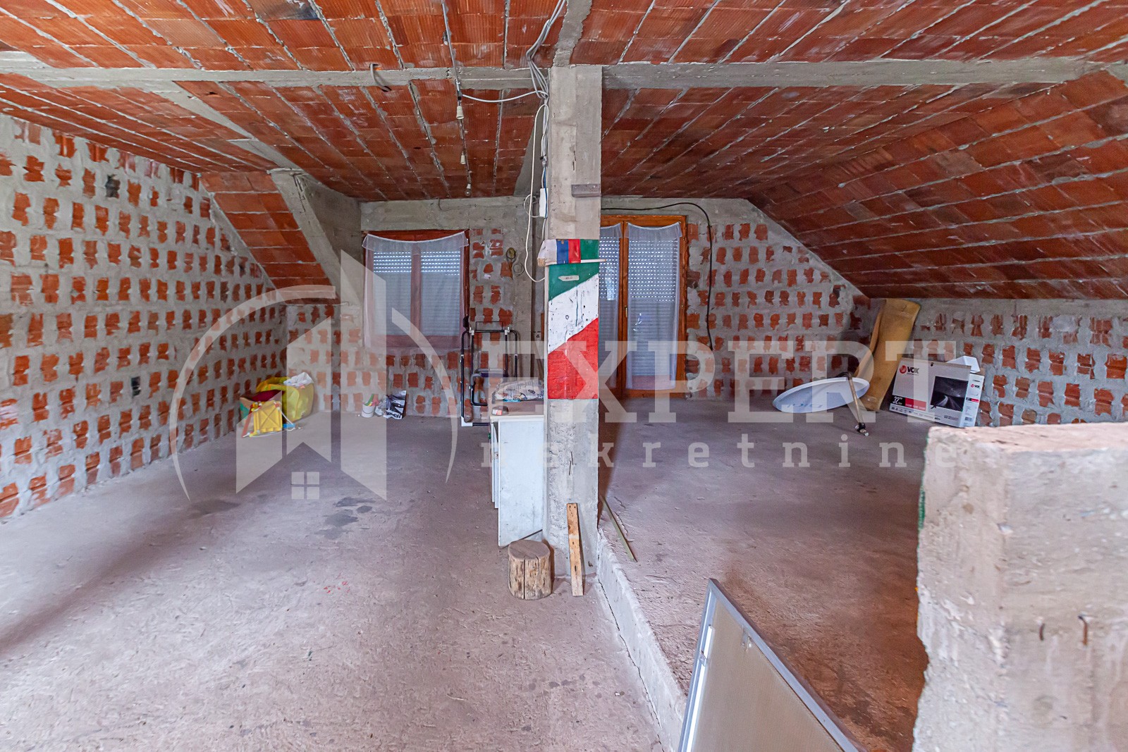 Trosobna kuća, 244 m2, Jelašnica, Železnička ID: p-010011 8