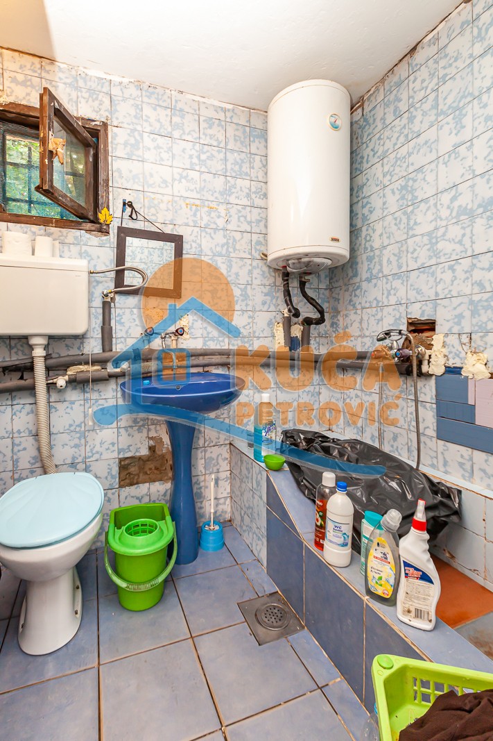 Trosobna kuća, 60 m2, Crveni krst, Blačka ID: p-09142 10