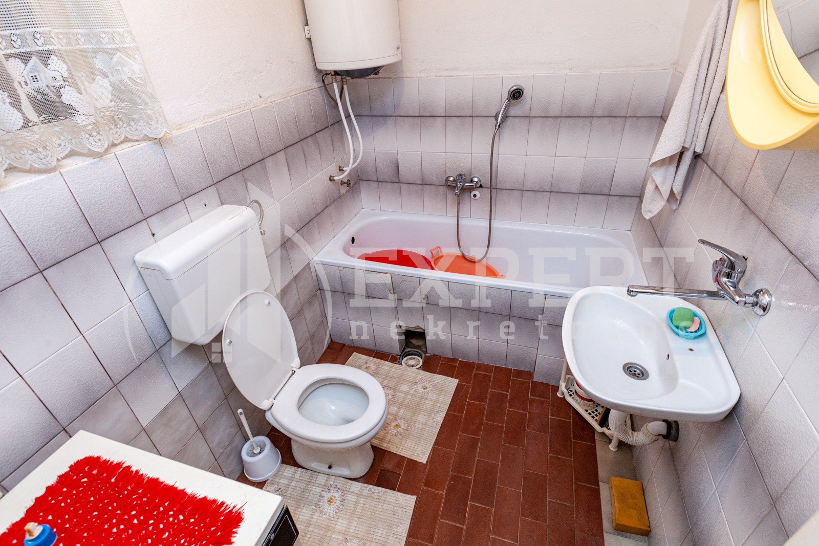 Trosobna kuća, 95 m2, Centar, Vardarska ID: p-04756 6