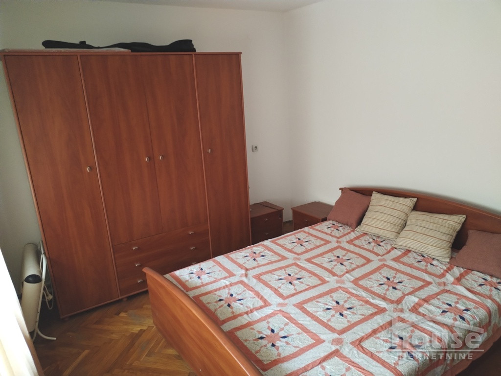 Stanovi,NOVI SAD,STANICA 65m2,400€ , ID: 9116405 9