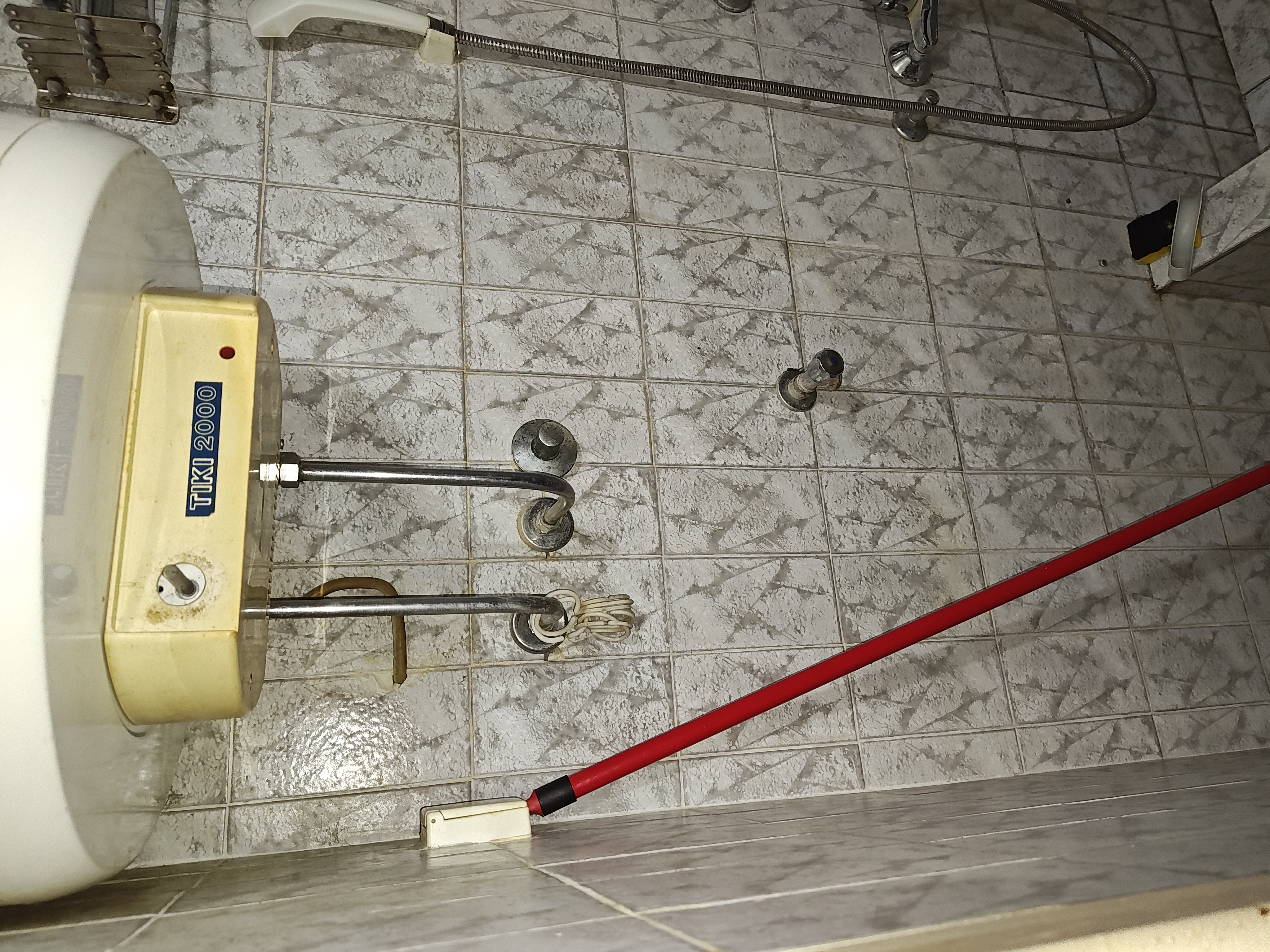 Prodajem garsonjeru na Miljakovcu 1 3