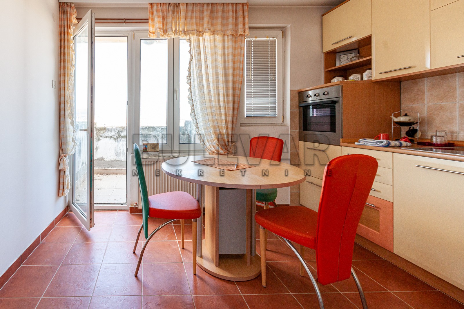 Dvosoban stan, 50 m2, Medijana, Bulevar dr Zorana ID: p-011347 8