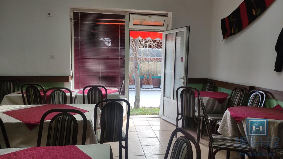 Poslovni prostor u centru Rekovca 4