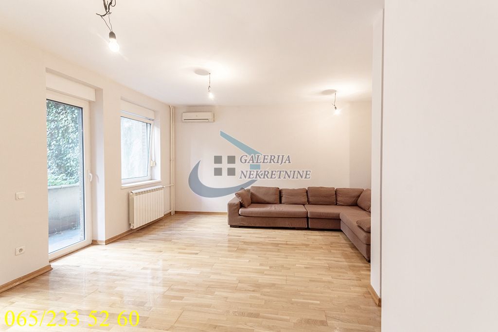 Vračar  Hram Svetog Save   Dubljanska 2