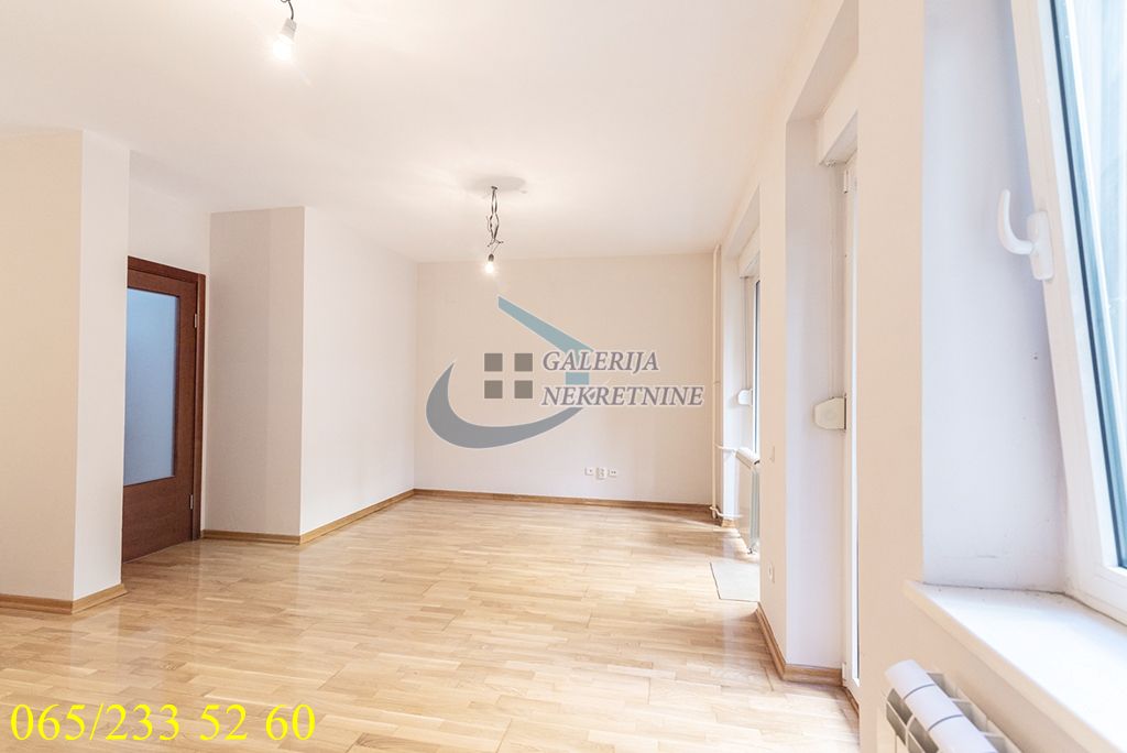 Vračar  Hram Svetog Save   Dubljanska 4