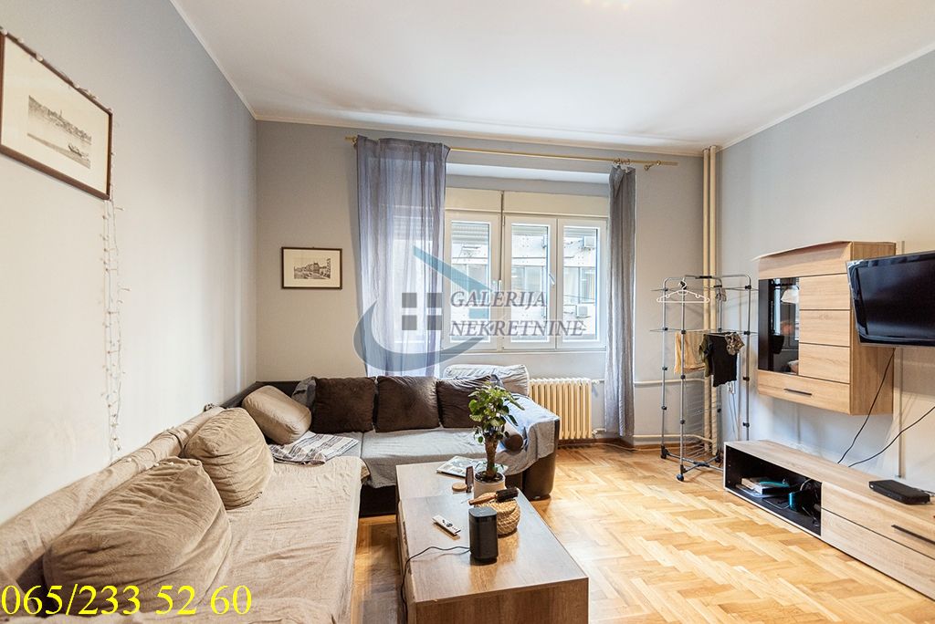 Stari grad  Hotel Moskva   Balkanska 59m2 1