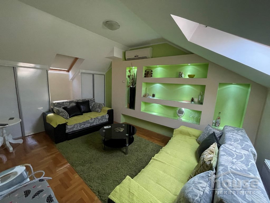 Stan,NOVI SAD,BULEVAR 64m2,151600€ , ID: 1061346 12