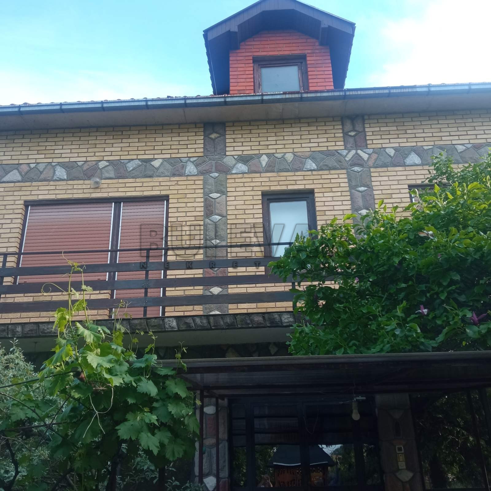 četvorosobna kuća, 334 m2, Šumarice, Despota Uglješe ID: p-011373 27
