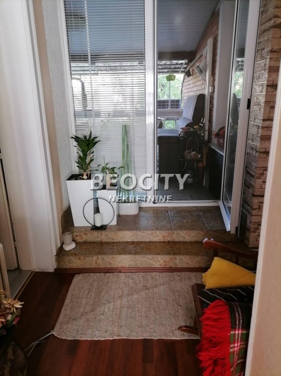 četvorosoban stan, 105 m2, Novo naselje, Dušana Danilovića ID: 108781 17