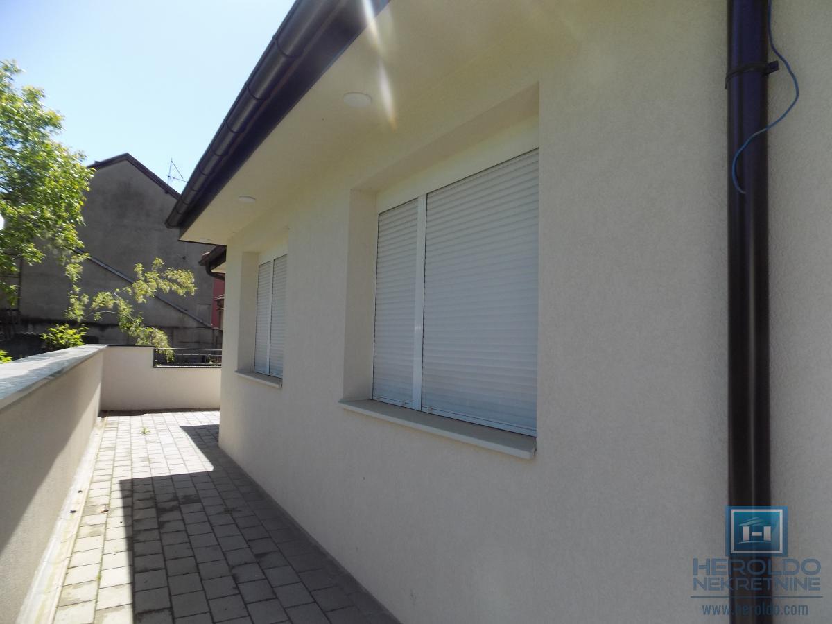 Nova kuća bez ulaganja u naselju 4.juli 19