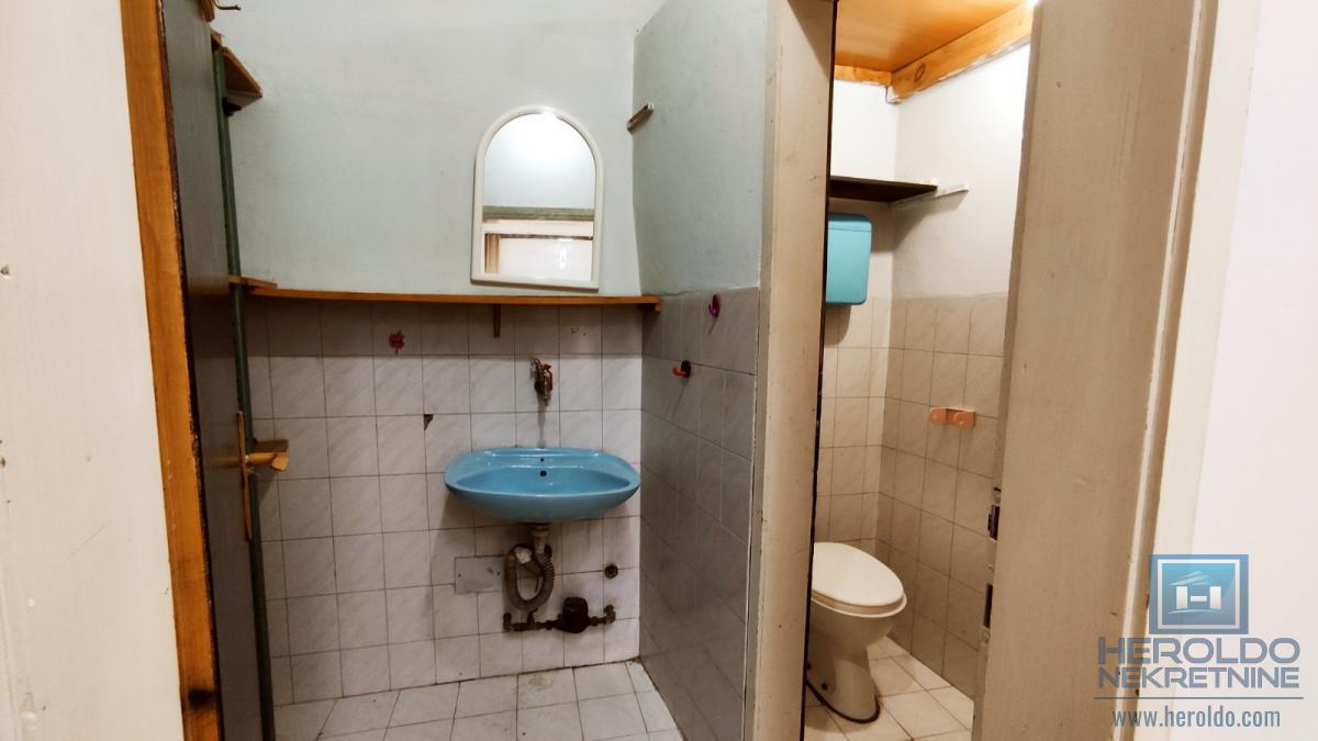 Lokal u centru Jagodine po veoma povoljnoj ceni 7