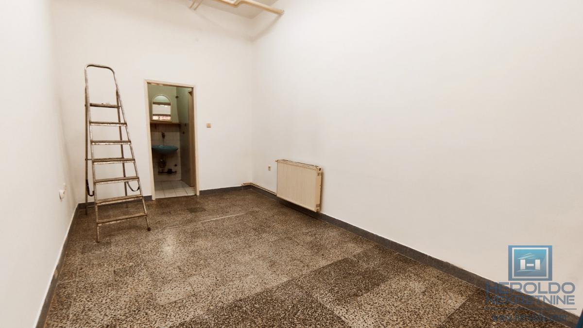 Lokal u centru Jagodine po veoma povoljnoj ceni 3