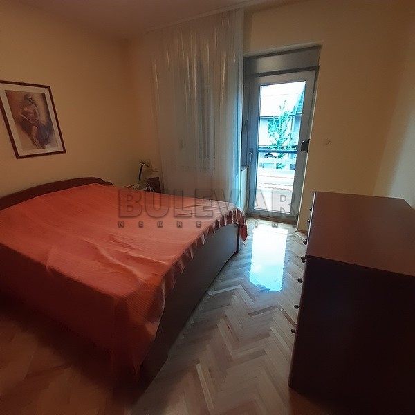 četvorosobna kuća, 250 m2, Donja Vrežina, Tolstojeva ID: p-011392 29