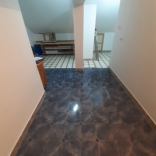četvorosobna kuća, 250 m2, Donja Vrežina, Tolstojeva ID: p-011392 30